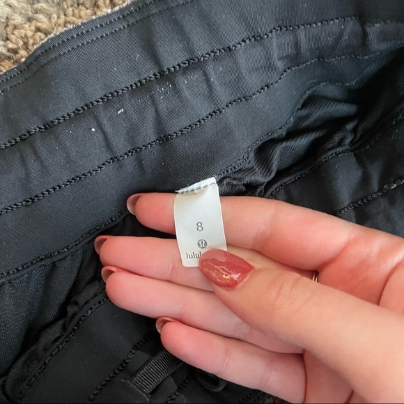 Lululemon Tracker Short V *4" - Picture 6 of 8